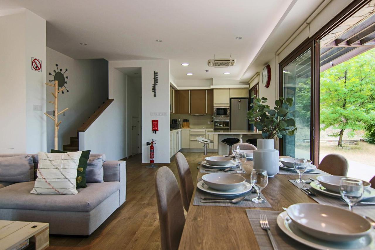 Phaedrus Living: Forest View Luxury Villa Chantara Foini Екстер'єр фото